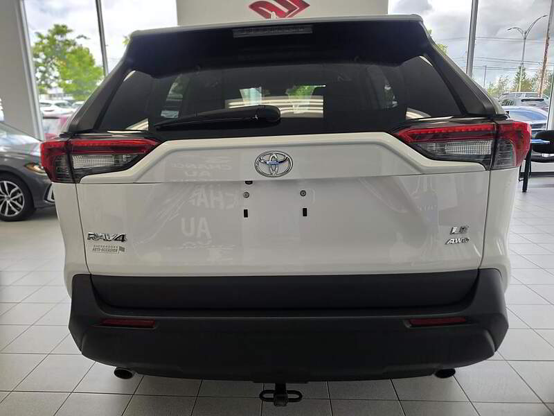 Toyota RAV4 2022 LE — photo 6