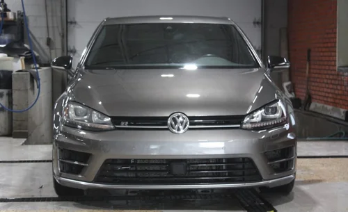 2017 VOLKSWAGEN GOLF R — photo 2