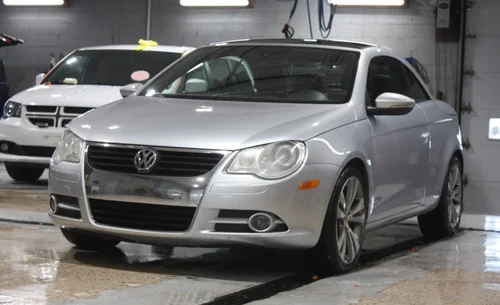 2009 VOLKSWAGEN EOS CONVERTIBLE — photo 3