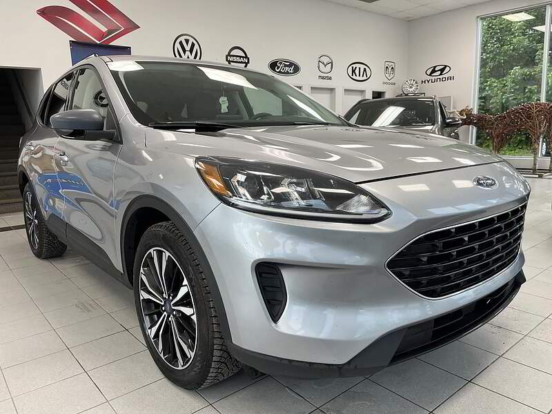 Ford Escape 2021 SE / AUTO + AWD + CAMERA + BLUETOOTH + A/C +++ — photo 3