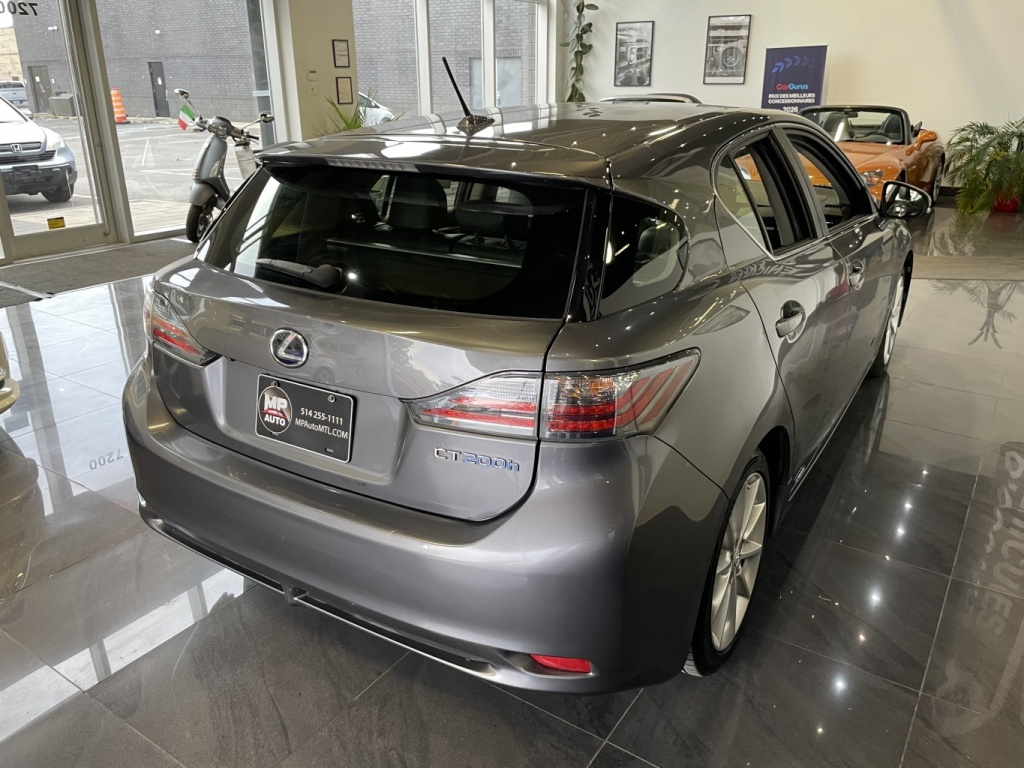 Lexus CT 200h  2012 — photo 7