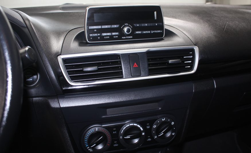 2014 MAZDA 3 GX SKY HATCHBACK — photo 11