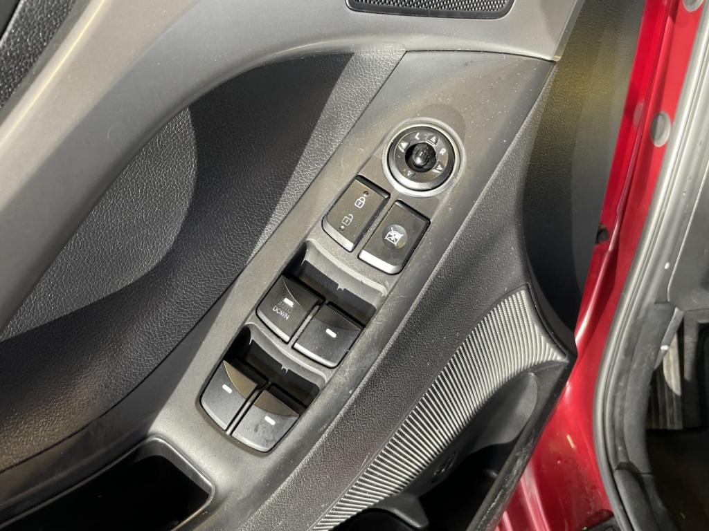 Hyundai Elantra GL 2016 — photo 19