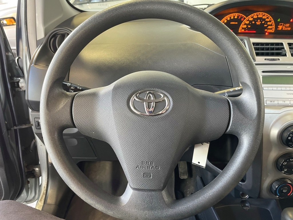 Toyota Yaris CE 2010 — photo 14