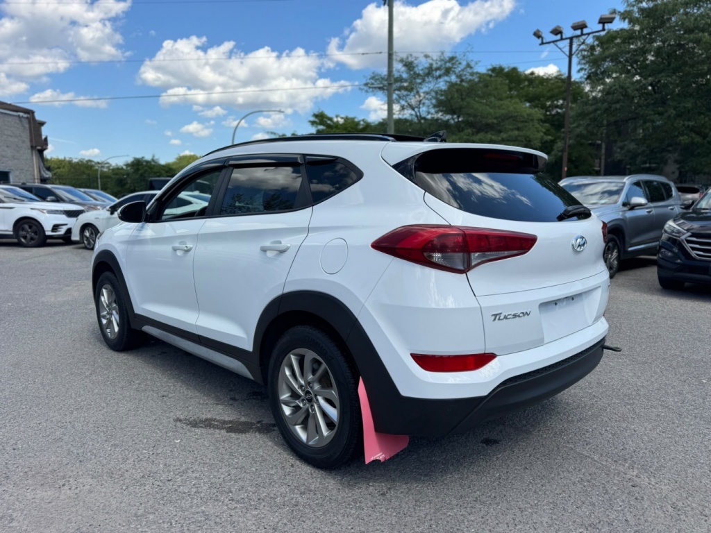 Hyundai Tucson SE 2018 — photo 13