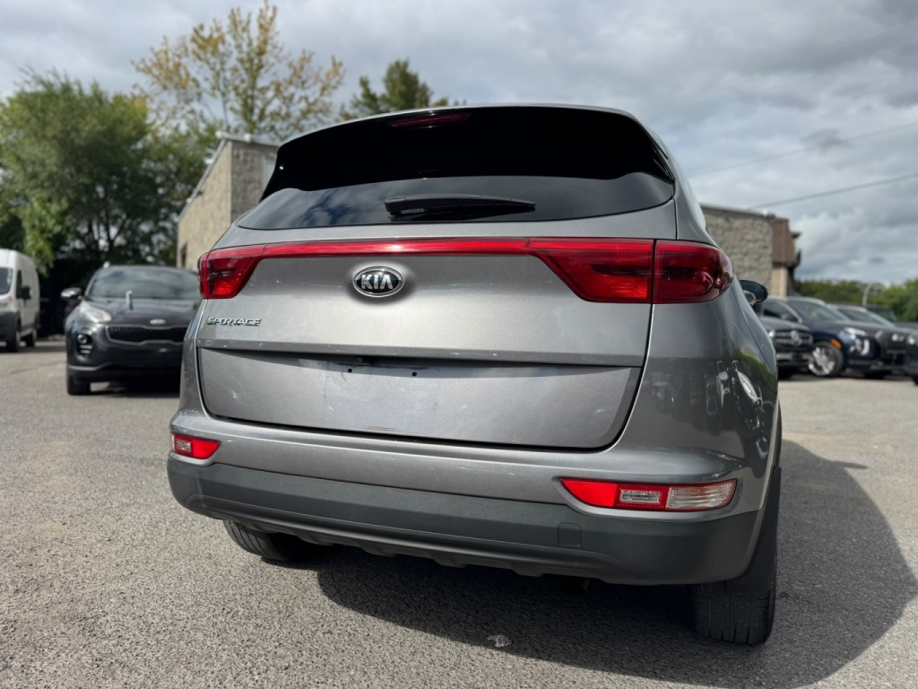 KIA Sportage LX 2018 — photo 9