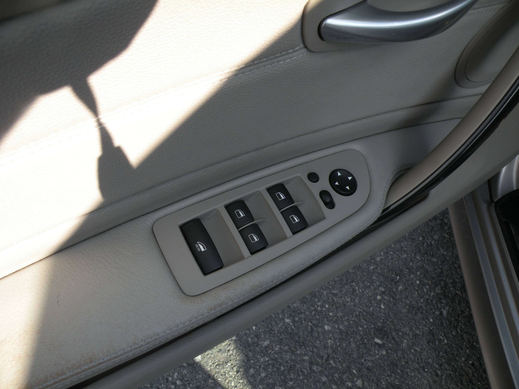 BMW Serie 1 128i 2009 — photo 11
