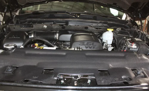 2022 RAM 1500 CLASSIC EXPRESS CREW CAB 4X4 — photo 11