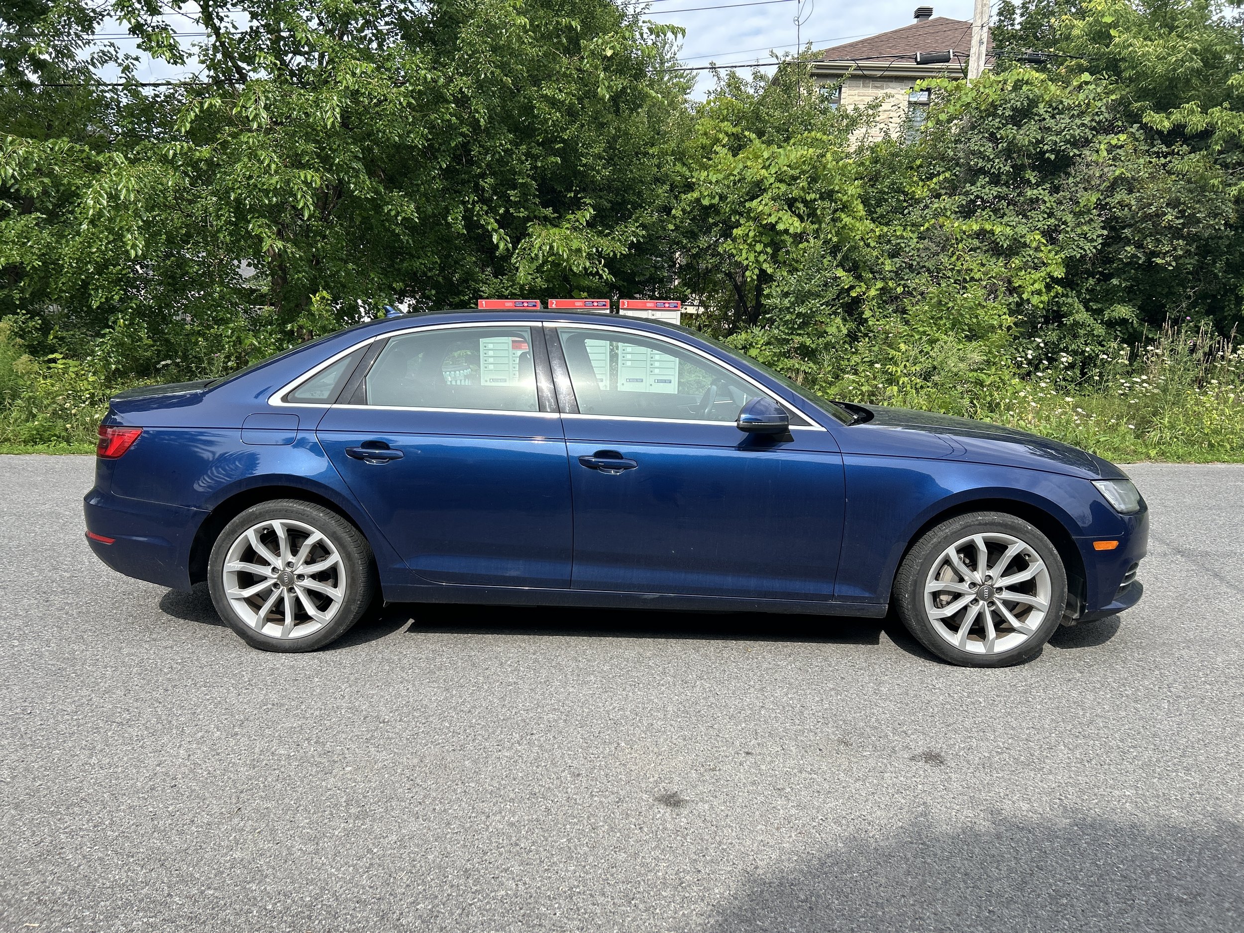 2017 Audi A4 Quattro Progressiv — Only 69,900 KM — photo 4