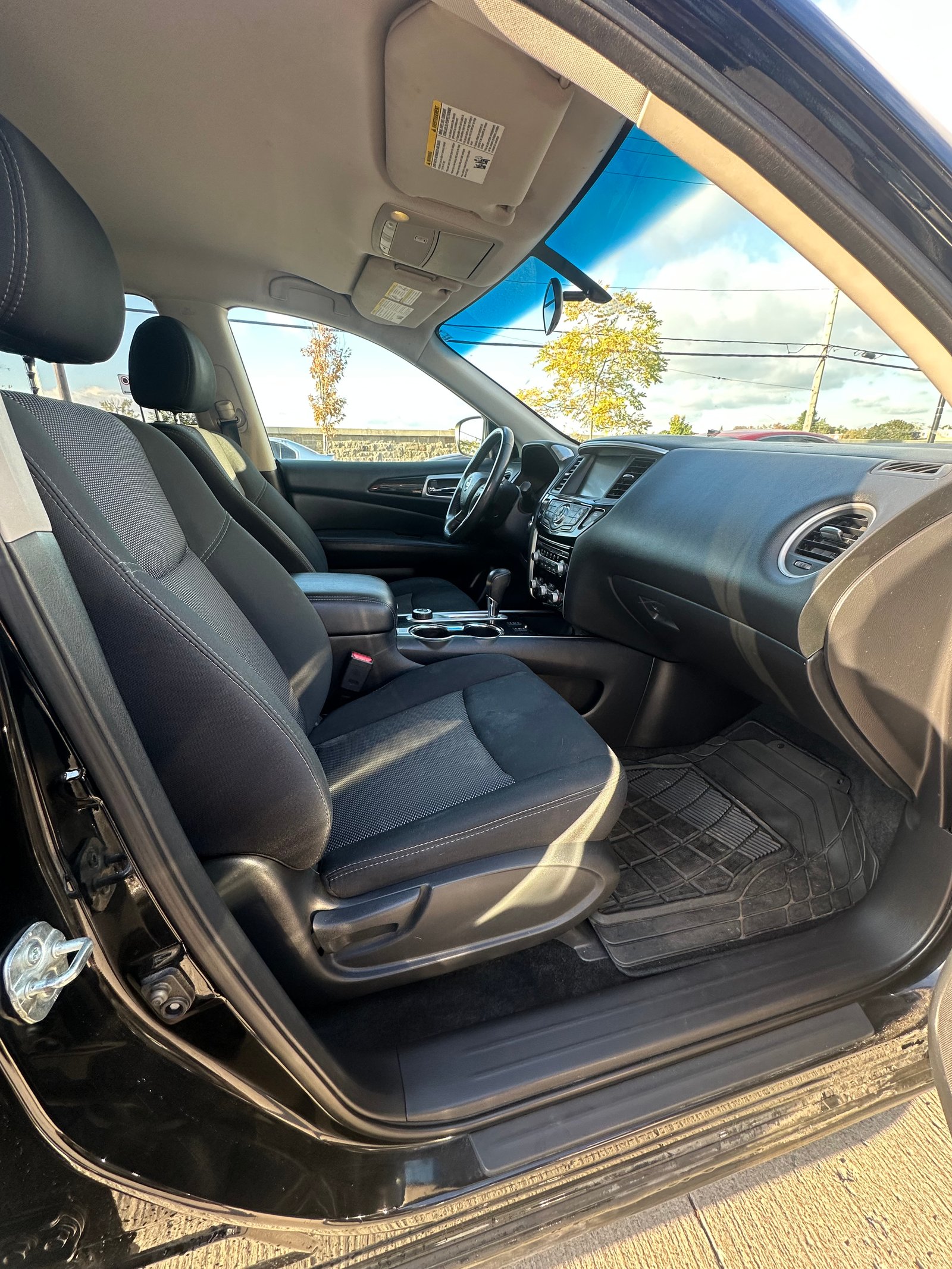 Nissan Pathfinder 4x4 2018 — photo 13