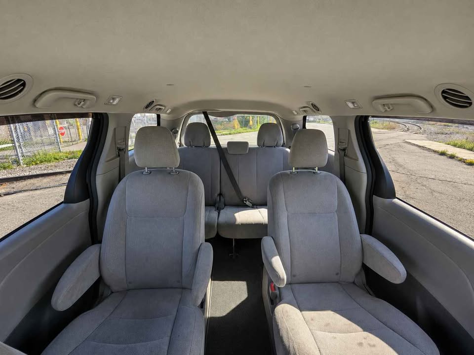 2018 Toyota Sienna l – 7 passagers — photo 9