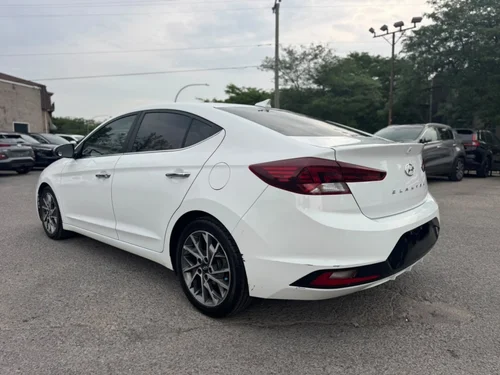 Hyundai Elantra Luxury 2020 — photo 10