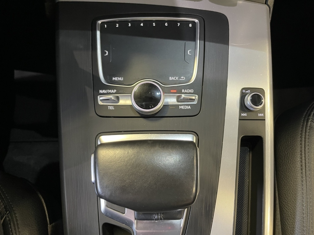 Audi Q5 Progressiv 2018 — photo 31