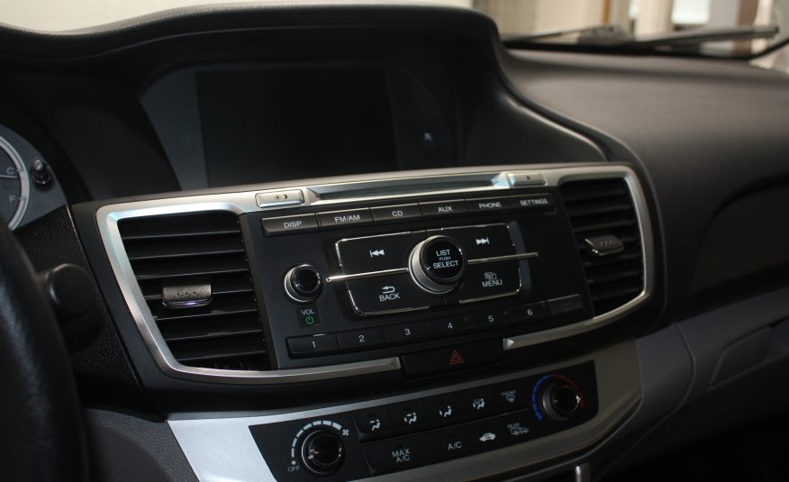 2015 HONDA ACCORD LX — photo 10