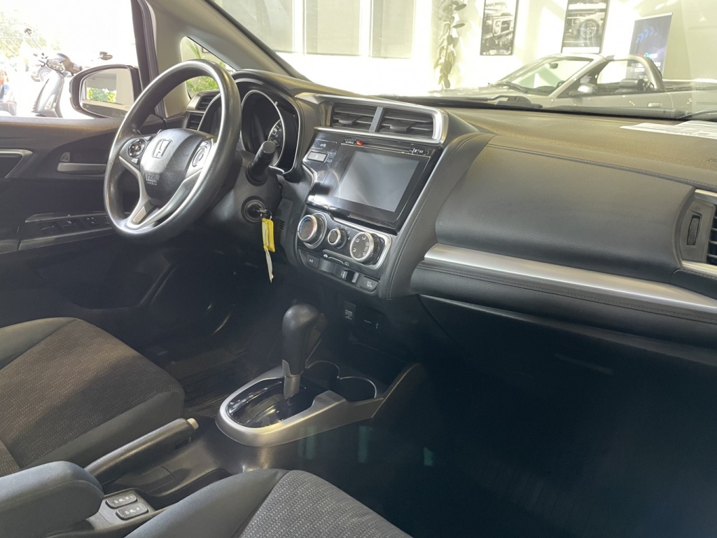 Honda Fit LX 2015 — photo 25