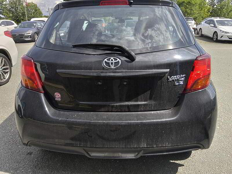 Toyota Yaris hatchback 2017 Hayon 5 portes, boîte automatique, LE — photo 6