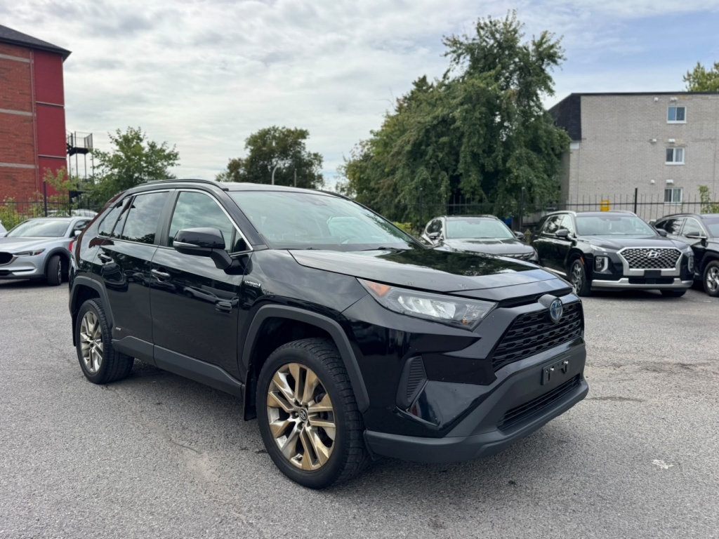 Toyota RAV4 LE hybride 2021 — photo 11