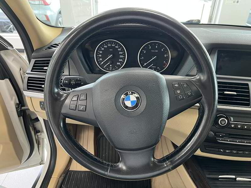 BMW X5 2012 35i + AWD + TOIT + GPS + CAMERA + CUIR + BLUETOOTH + BAS KM +++ — photo 12