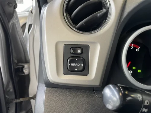 Toyota Matrix  2010 — photo 18