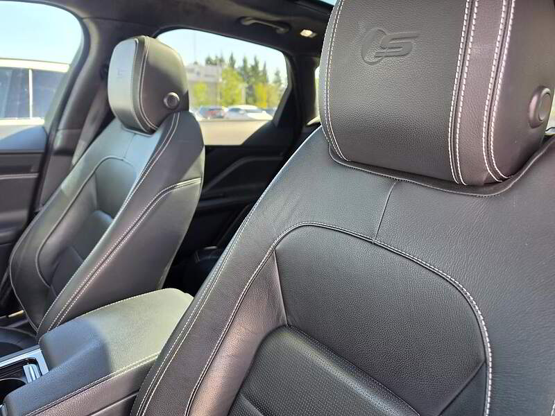 Jaguar F-PACE 2020 S / TOIT + GPS + CAMERA + CUIR + BLUETOOTH + BAS KM +++ — photo 10