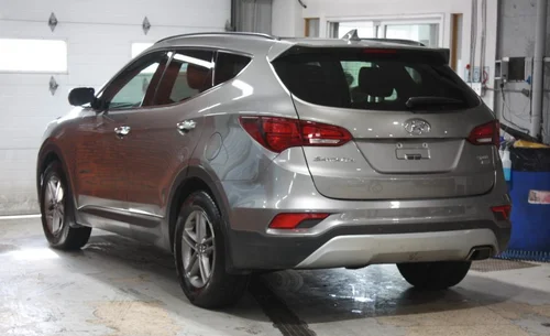 2017 HYUNDAI SANTA FE SE AWD — photo 4