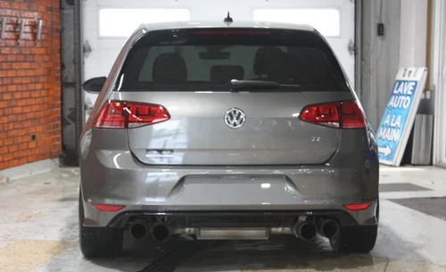 2017 VOLKSWAGEN GOLF R — photo 5