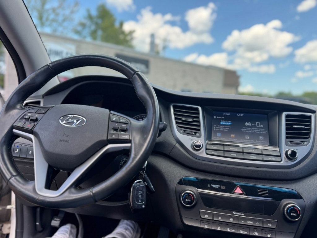 Hyundai Tucson SE 2018 — photo 18