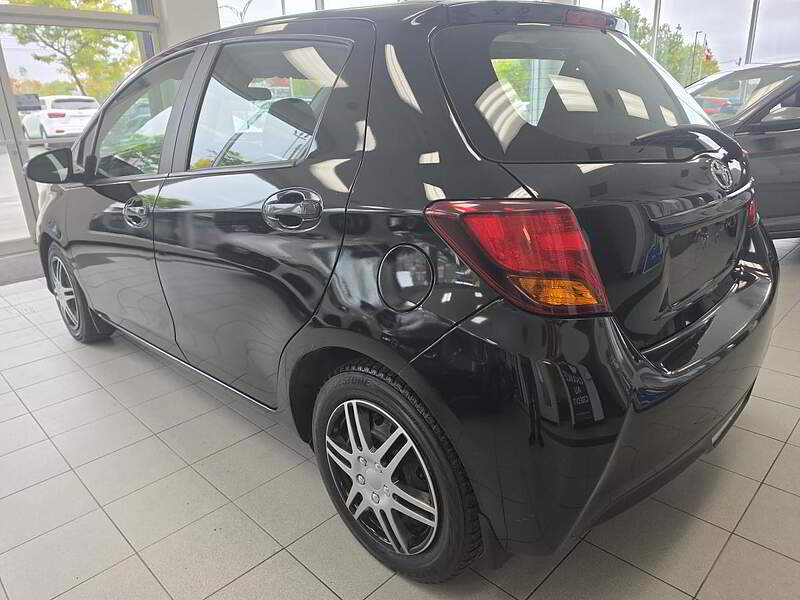 Toyota Yaris hatchback 2017 Hayon 5 portes, boîte automatique, LE — photo 7