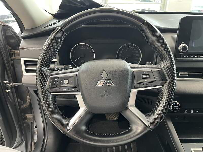Mitsubishi Outlander 2022 ES S-AWC / 7 PLACES / AUTO + CAMERA + BLUETOOTH ++++ — photo 11