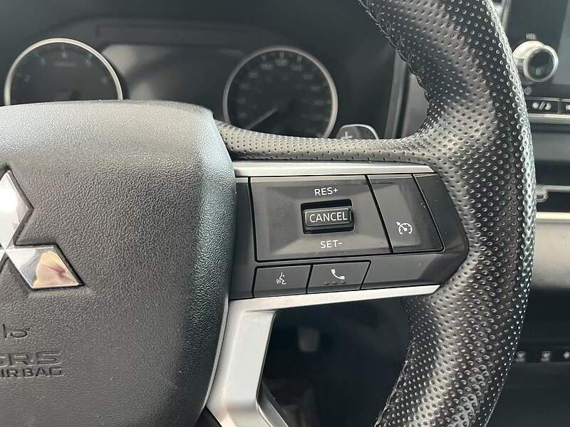 Mitsubishi Outlander 2022 ES S-AWC / 7 PLACES / AUTO + CAMERA + BLUETOOTH ++++ — photo 13