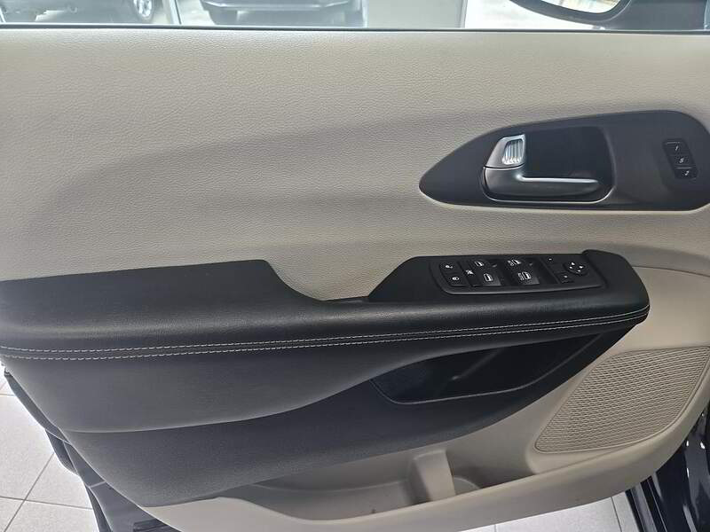Chrysler Pacifica 2023 TOURING / AWD + 7 PLACES + CAMERA + CUIR + BLUETOOTH +++ — photo 11