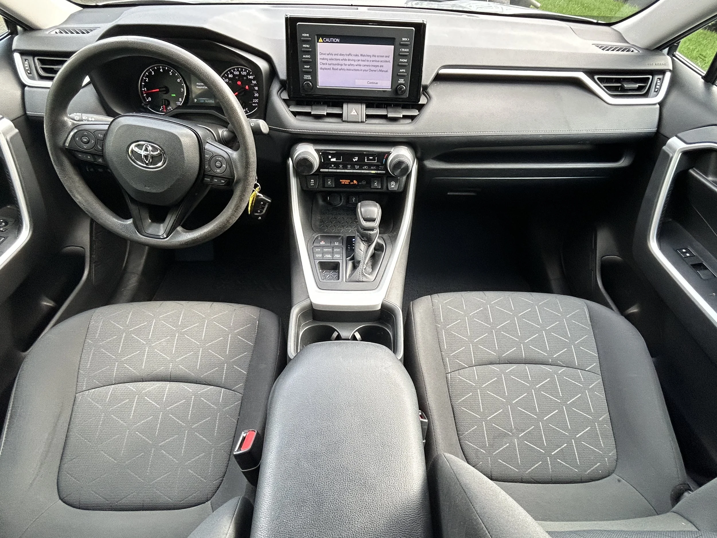 2021 Toyota Rav4 LE — photo 6