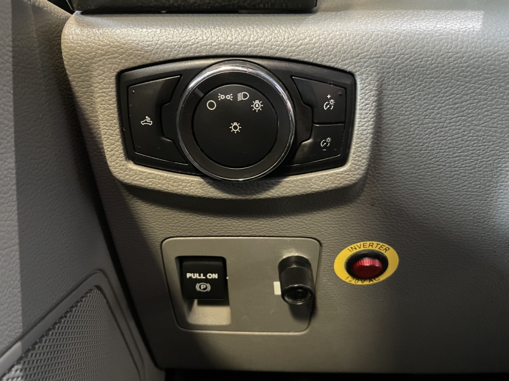 Ford F-150 XLT 2016 — photo 22