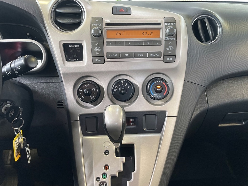 Toyota Matrix XR 2010 — photo 23