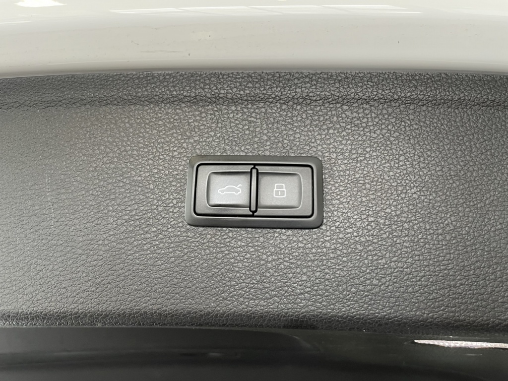 Audi Q5 Progressiv 2018 — photo 9