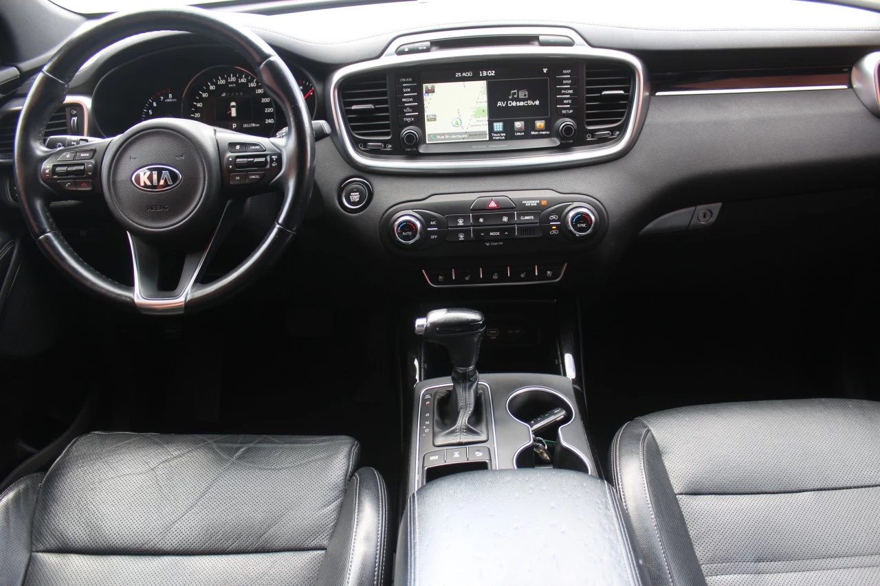KIA Sorento — photo 11
