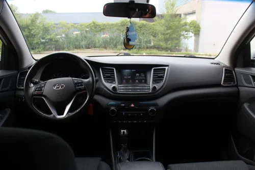 HYUNDAI Tucson — photo 10