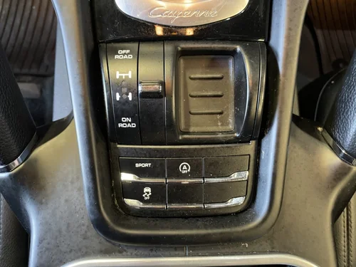 Porsche Cayenne  2017 — photo 26