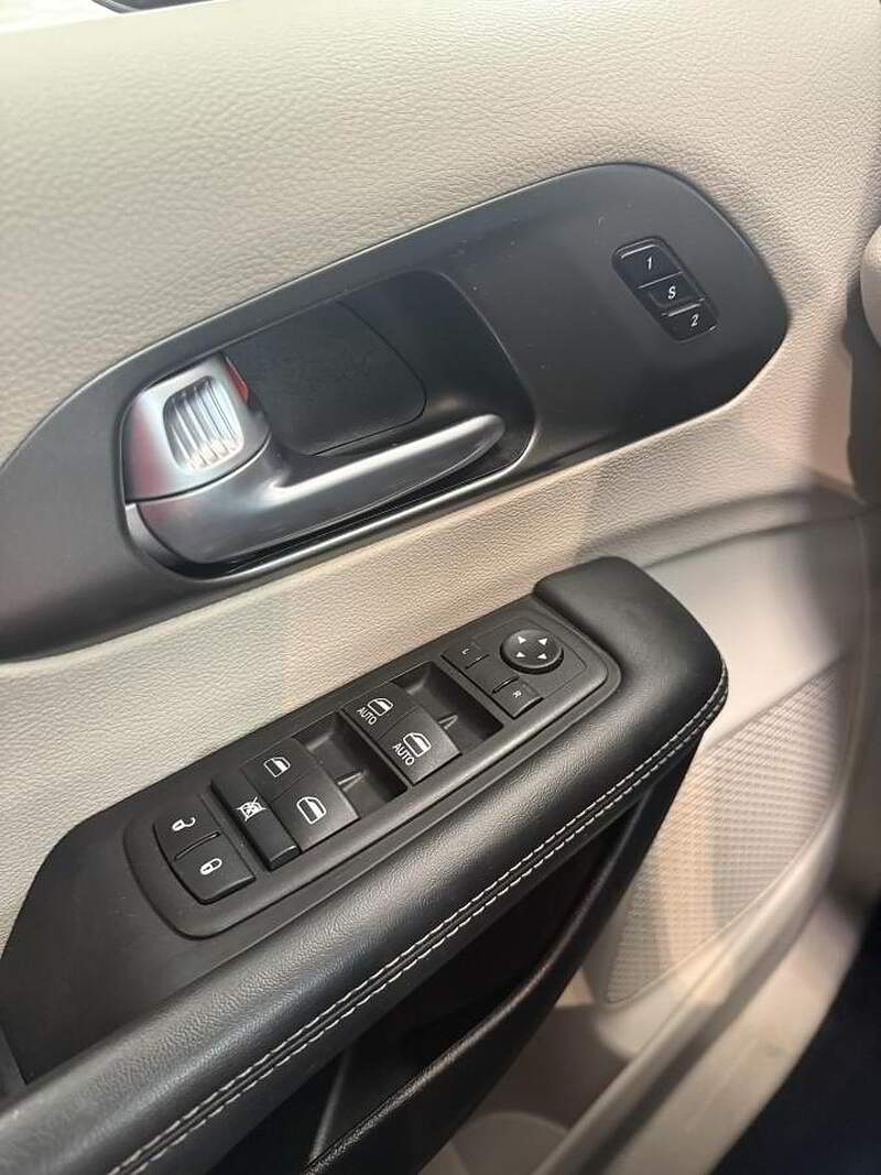 Chrysler Pacifica 2024 Touring-L / AUTO + CAMERA + CUIR + BLUETOOTH +++++ — photo 13