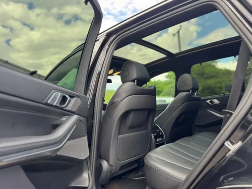 BMW X5 xDrive40i 2019 — photo 17