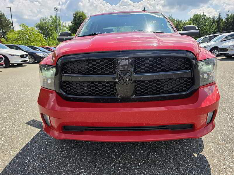 RAM 1500 Classic 2020 EXPRESS / 6 PLACES / BOITE 5 PI 7 po / CAMERA + BLUETOOTH ++++ — photo 2
