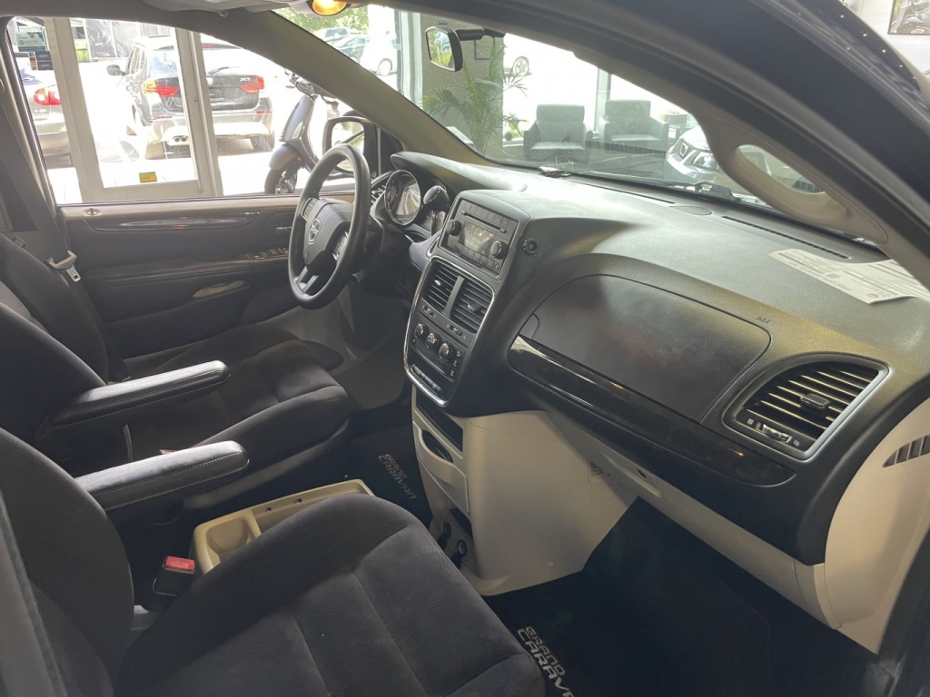 Dodge Grand Caravan SXT 2014 — photo 16