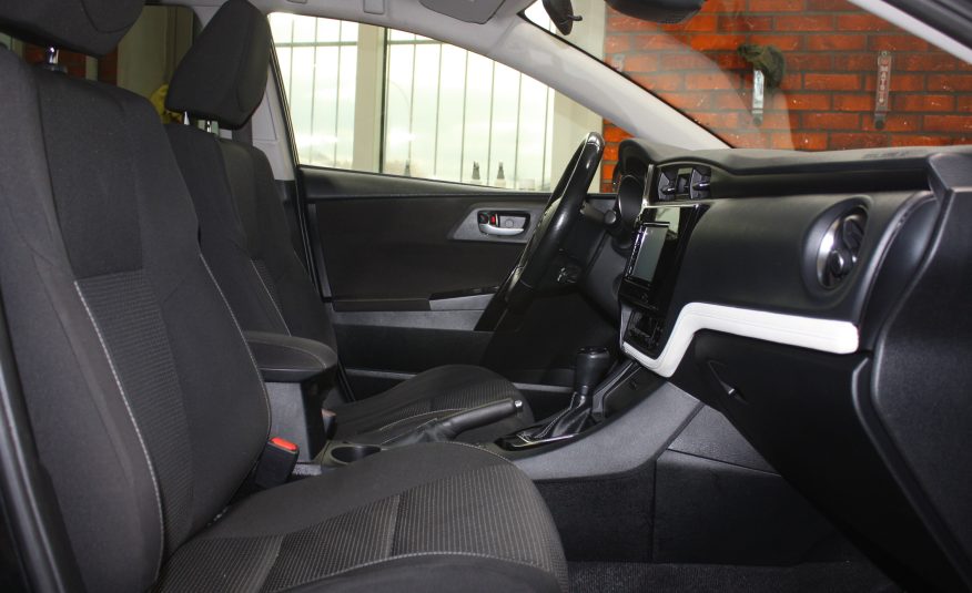 2017 TOYOTA COROLLA IM — photo 8