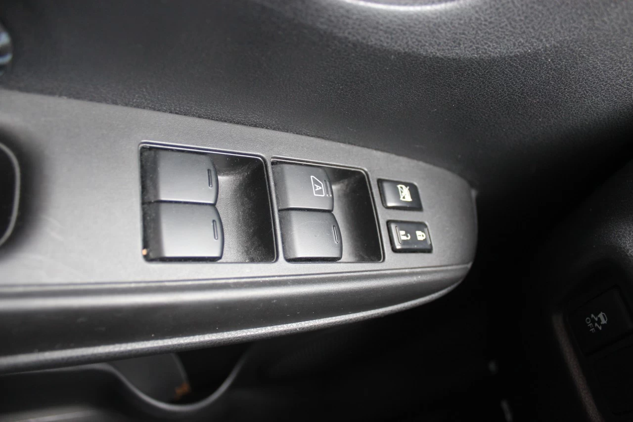 NISSAN Versa Note — photo 16