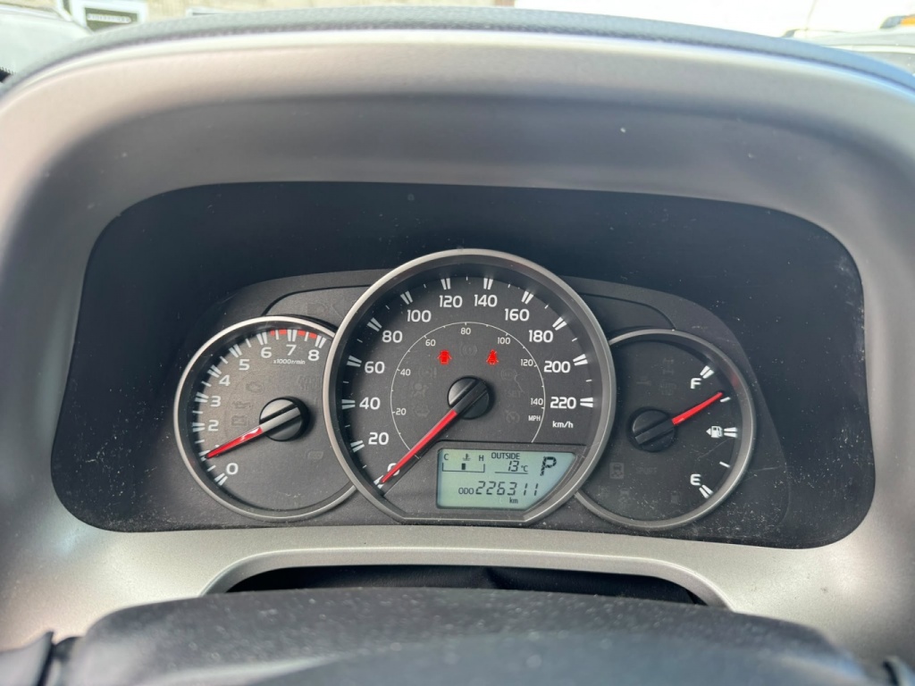 Toyota RAV4 LE 2016 — photo 17