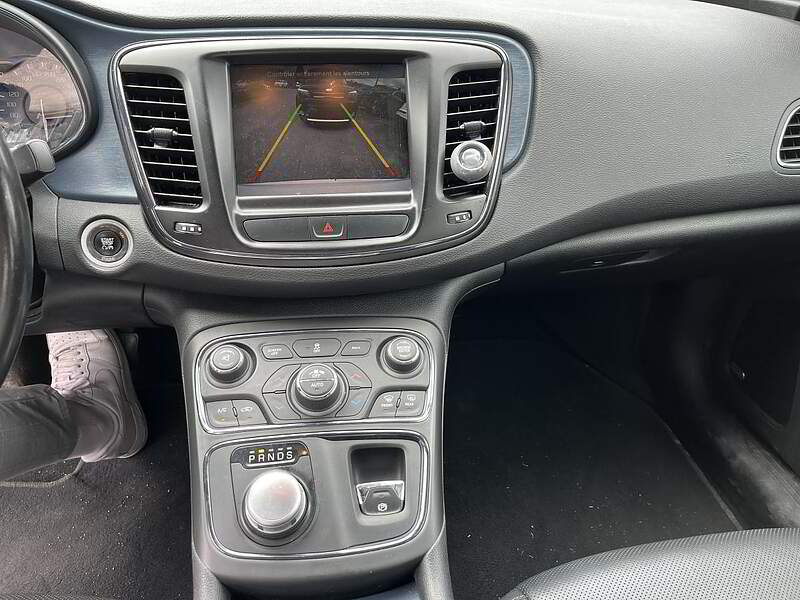 Chrysler 200 2016 S / TOIT PANO / CAMERA + CUIR + BLUETOOTH + BAS KM +++ — photo 18