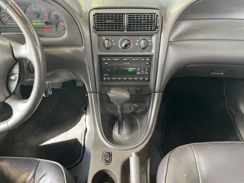 Ford Mustang  2002 — photo 25