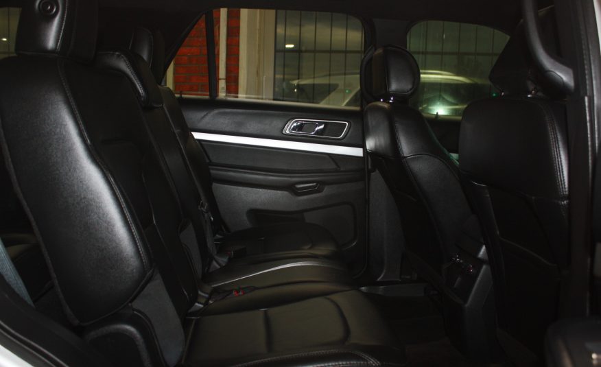 2016 FORD EXPLORER XLT 4X4 — photo 8