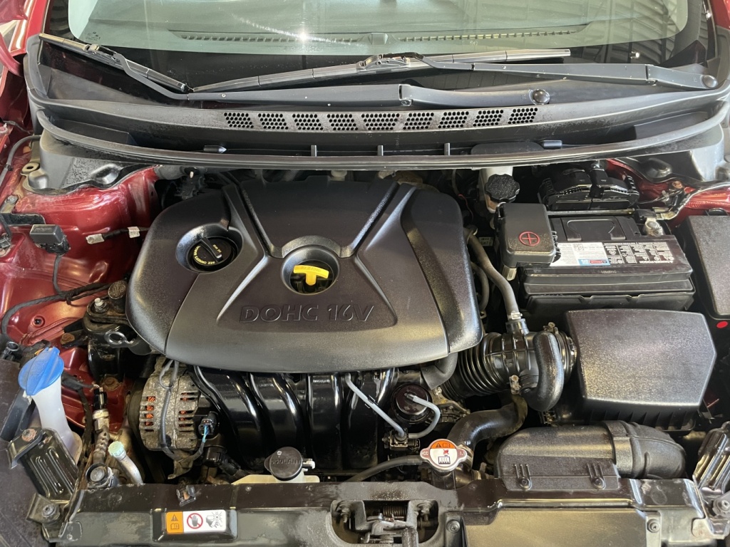 Hyundai Elantra GL 2016 — photo 9