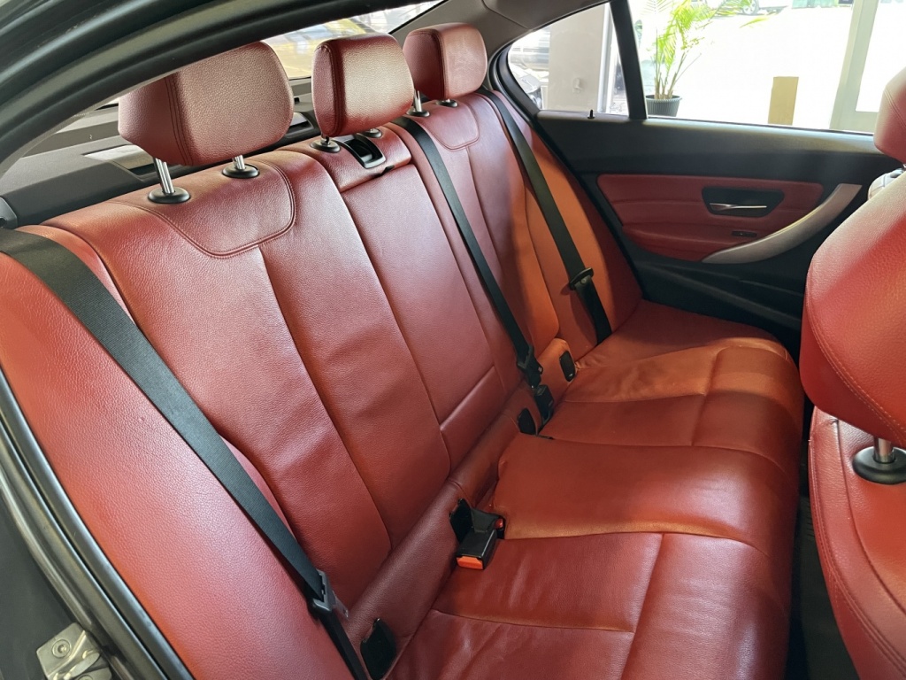 BMW Serie 3 320i xDrive 2014 — photo 12